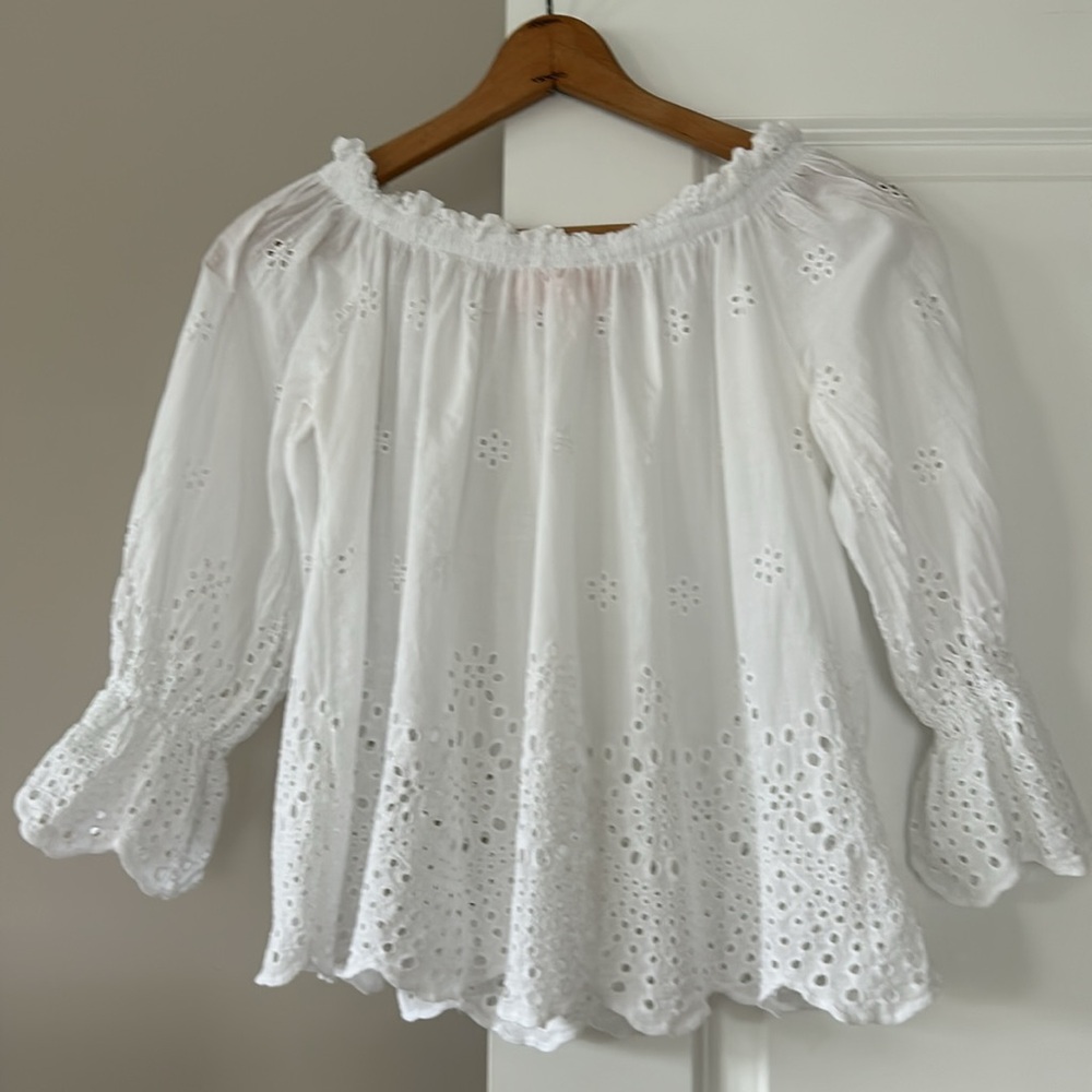 Scandal Italy Off-the-Shoulder Buttercup Eyelet Lace Blouse w Scalloped Hem - Picture 13 of 15